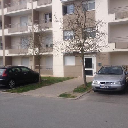 Les Jardins La Charbonniere Apartment Монтеврен Екстериор снимка