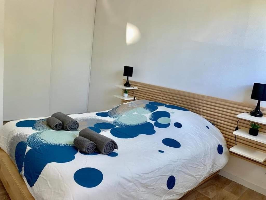 Les Jardins La Charbonniere Apartment Монтеврен Екстериор снимка